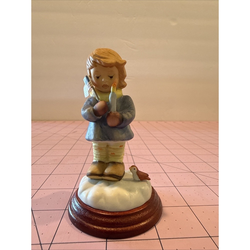 4" Rare 2004 Goeble Berta Hummel "Flame Of Freedom" Child Figurine‎ BH-198